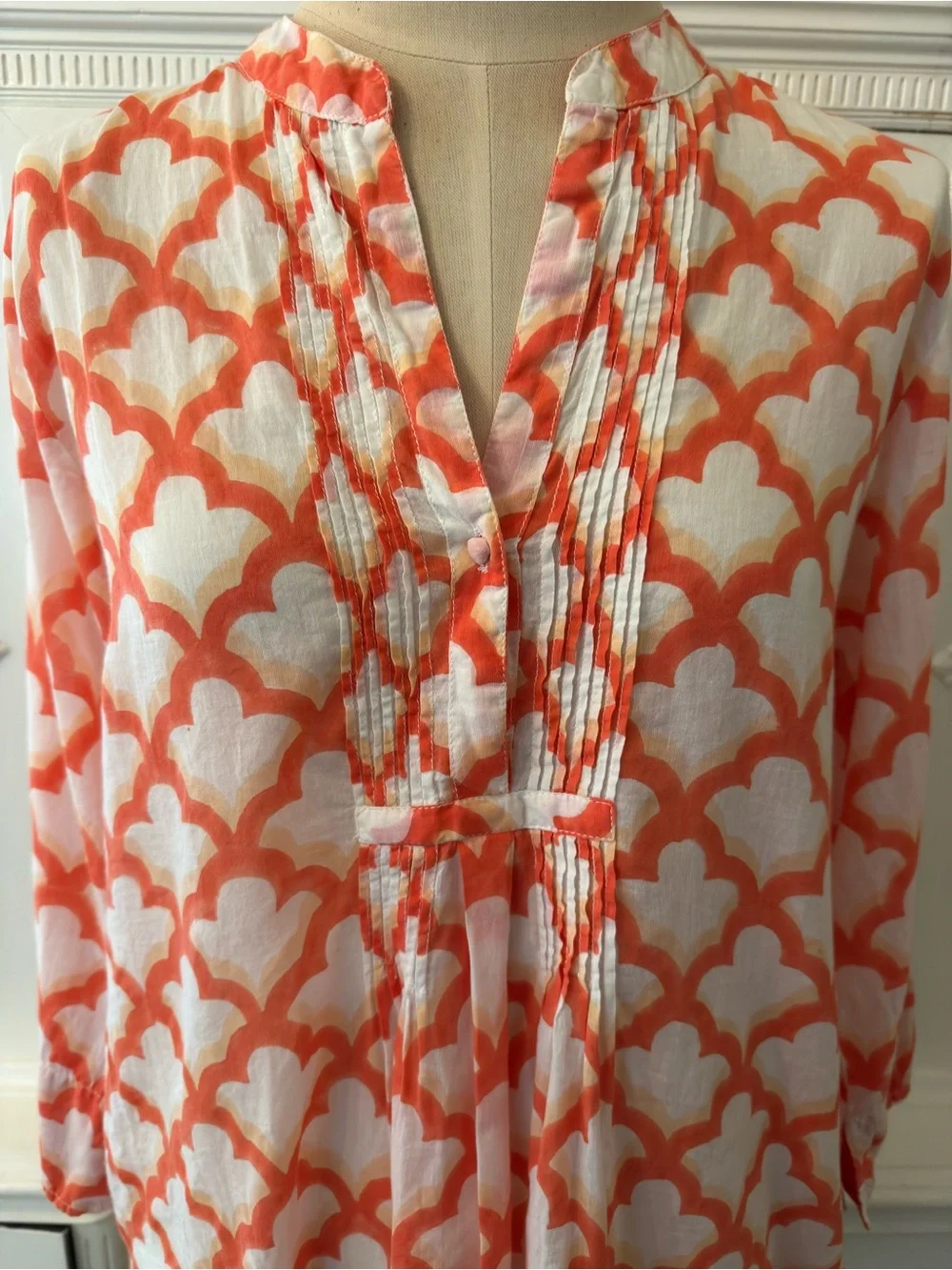 Roberta Roller Rabbit Jemima Design
Pintuck Split Neck Kurta Tunic Top - Picture 2 of 10